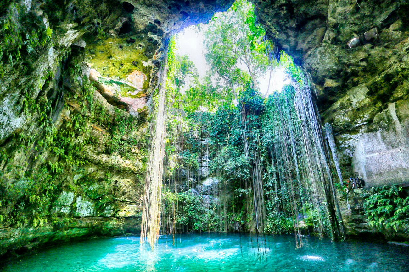 Cenote-iStock-471176226.jpeg